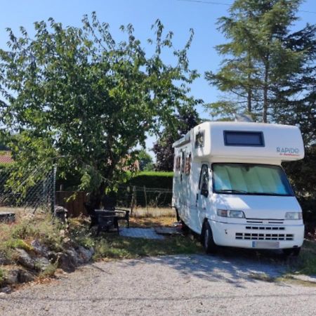 Charmant Camping-Car A La Campagne Labessiere-Candeil Exterior foto